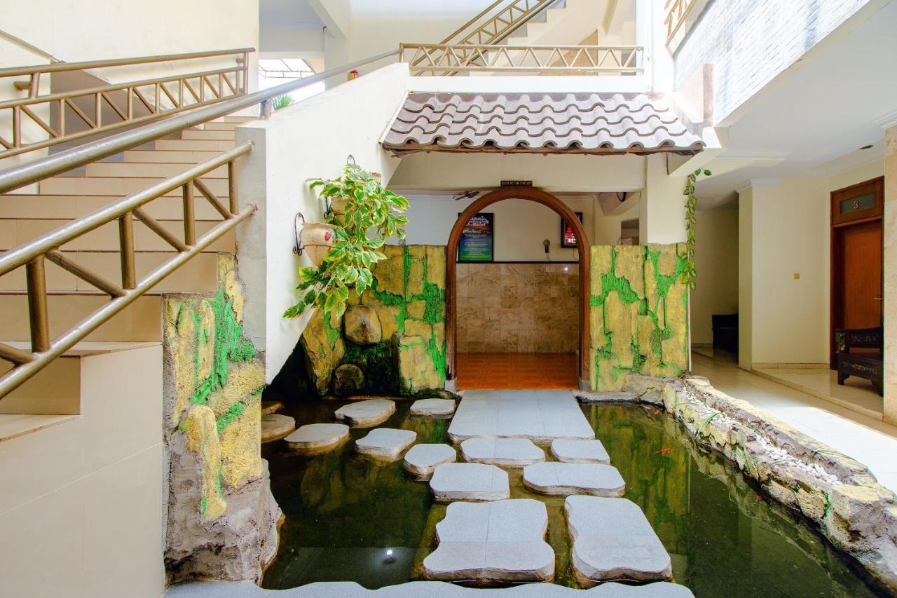 Oyo 1683 Hotel Musafira Syariah Yogyakarta Exterior foto