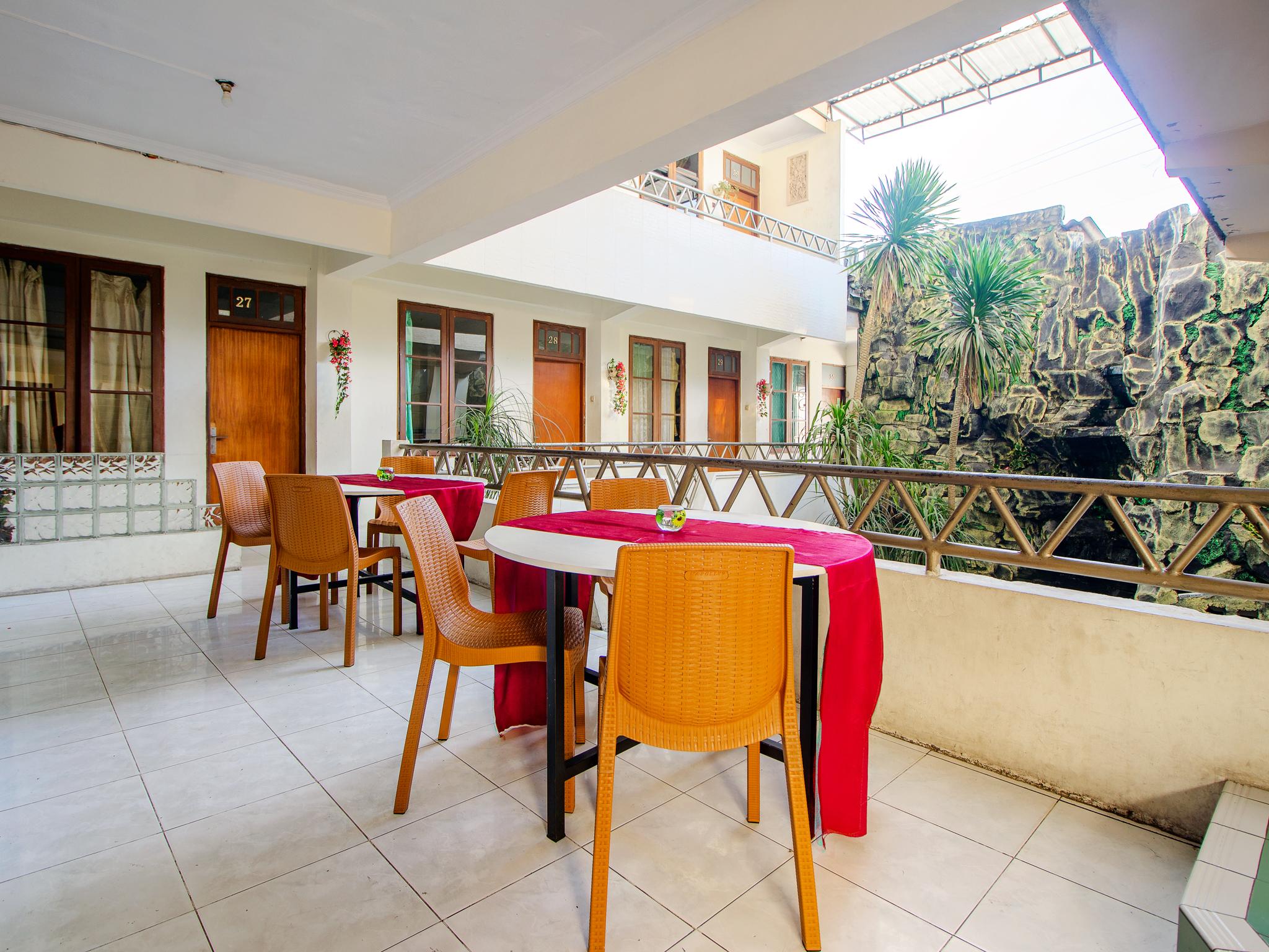 Oyo 1683 Hotel Musafira Syariah Yogyakarta Exterior foto